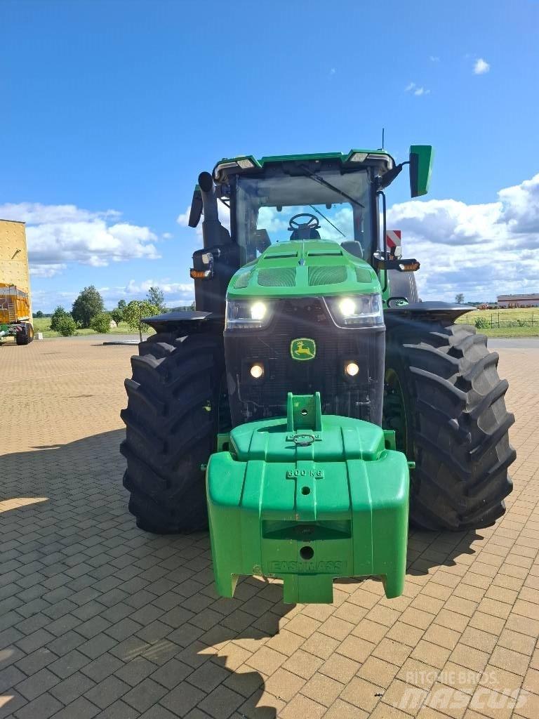 John Deere 8R410 Traktoriai