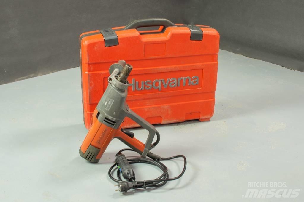 Husqvarna DM230 Kita gręžimo technika