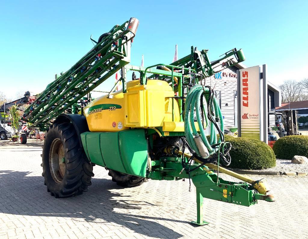 John Deere 732 Prikabinami purkštuvai