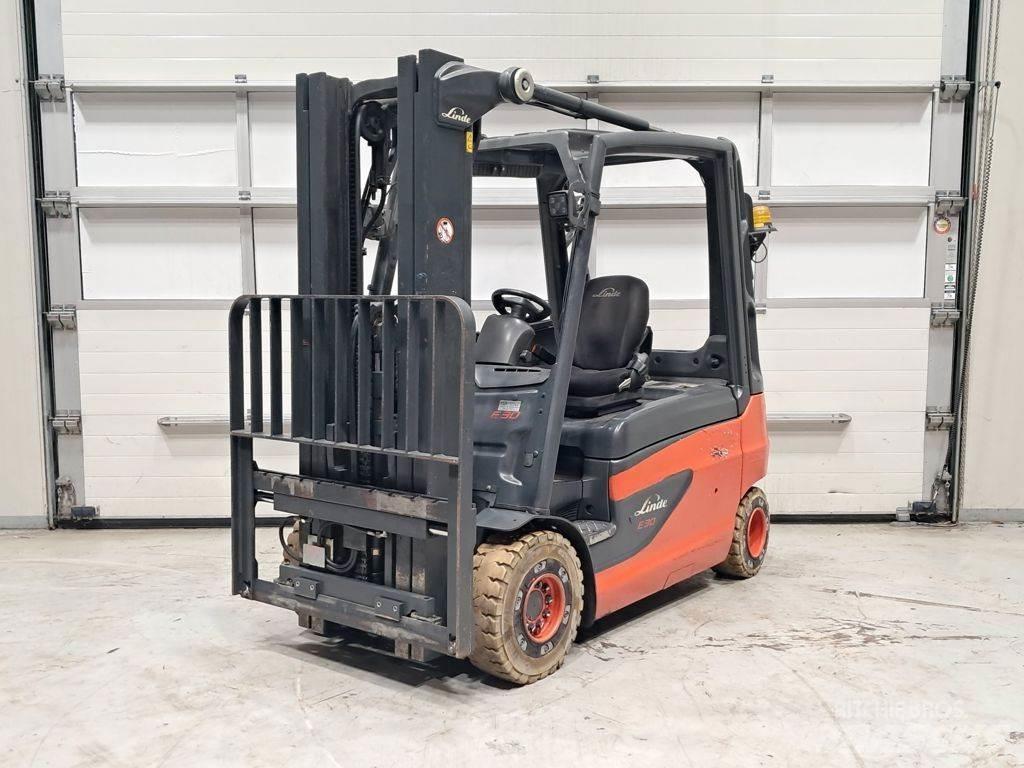 Linde E30L-01 Elektriniai šakiniai krautuvai