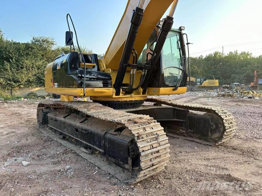 CAT 330DL Vikšriniai ekskavatoriai