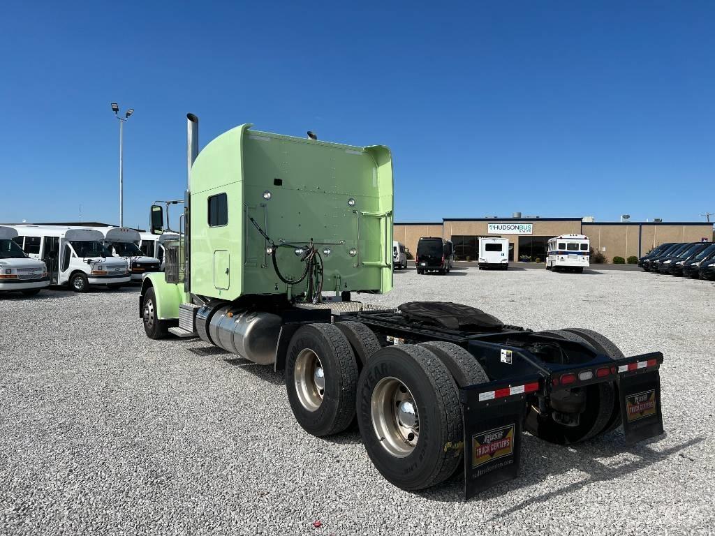 Peterbilt 389 Naudoti vilkikai