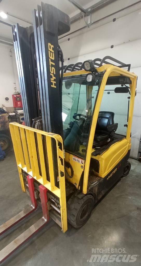 Hyster J 2.0 XN LWB Elektriniai šakiniai krautuvai