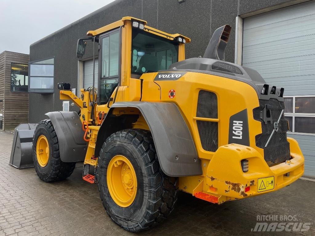 Volvo L60H Naudoti ratiniai krautuvai