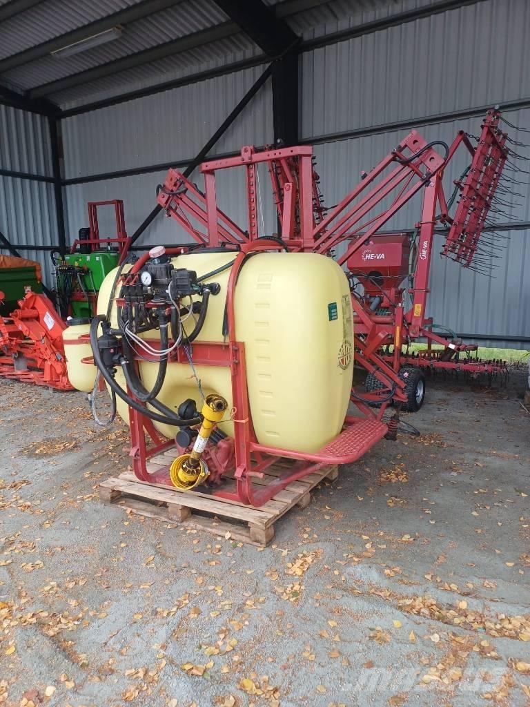 Hardi Master 850l Įmontuoti purkštuvai
