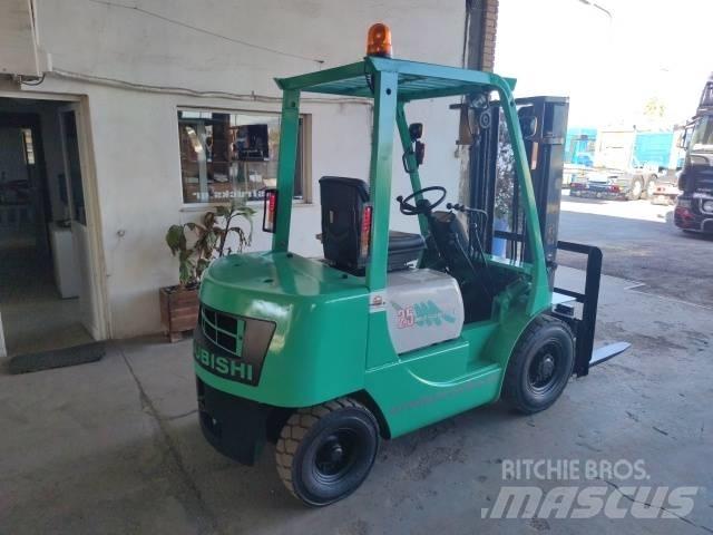 Mitsubishi FD 25 Dyzeliniai krautuvai