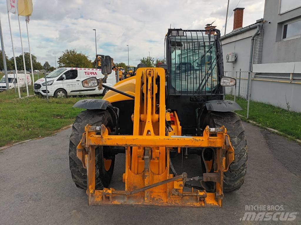 JCB 542-70 IND Teleskopiniai ratiniai krautuvai
