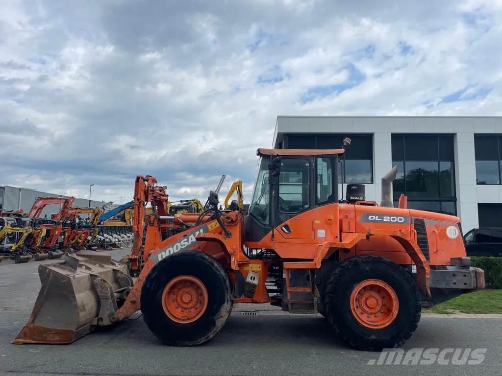 Doosan DL200-3 | A/C Naudoti ratiniai krautuvai
