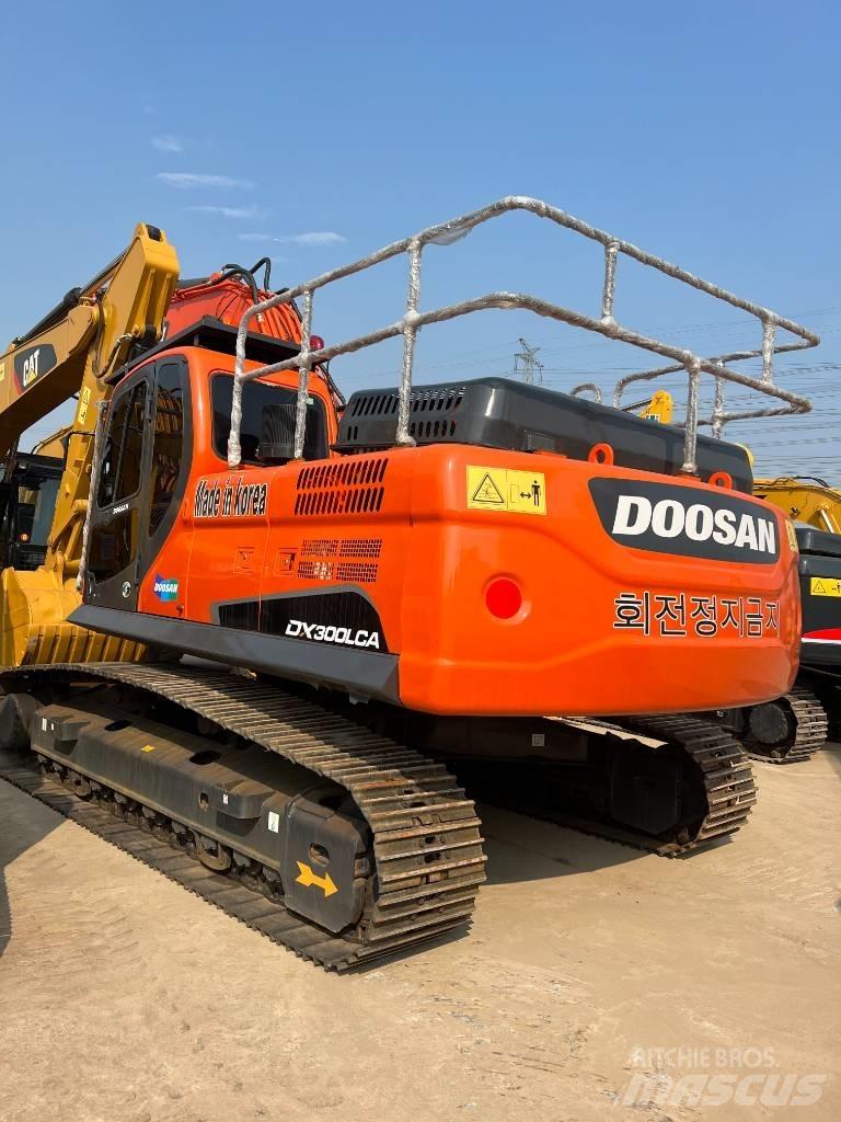 Doosan DX300 Ratiniai ekskavatoriai