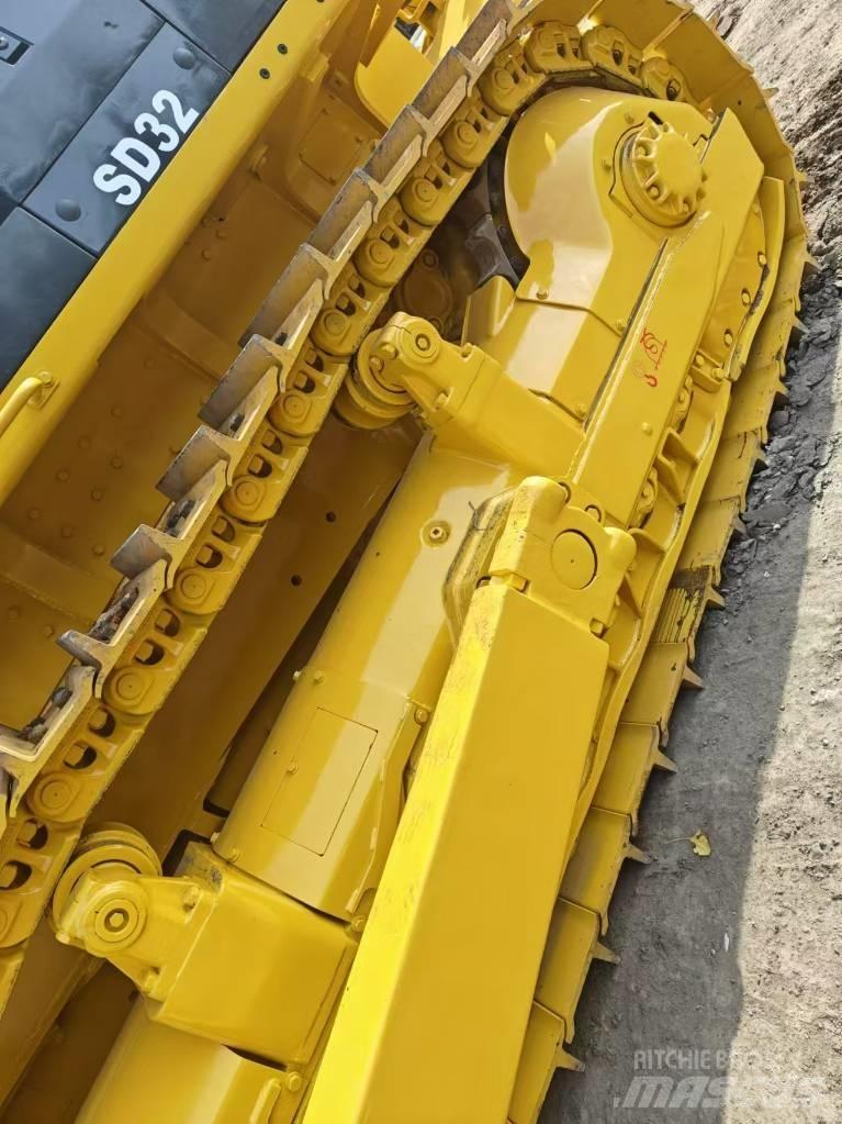 Shantui SD 32 Vikšriniai buldozeriai