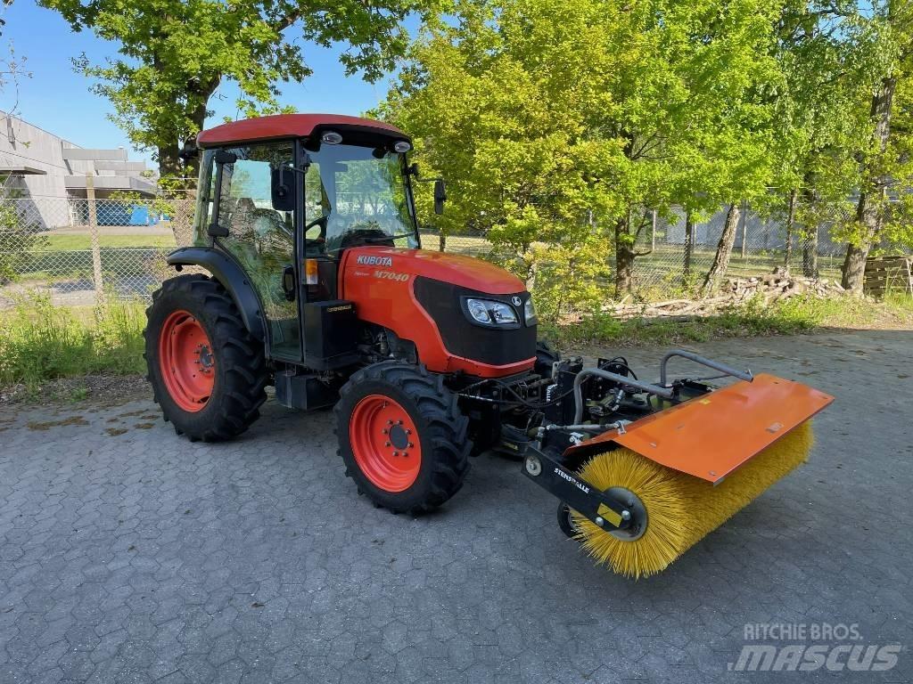 Kubota M 7040 Traktoriai