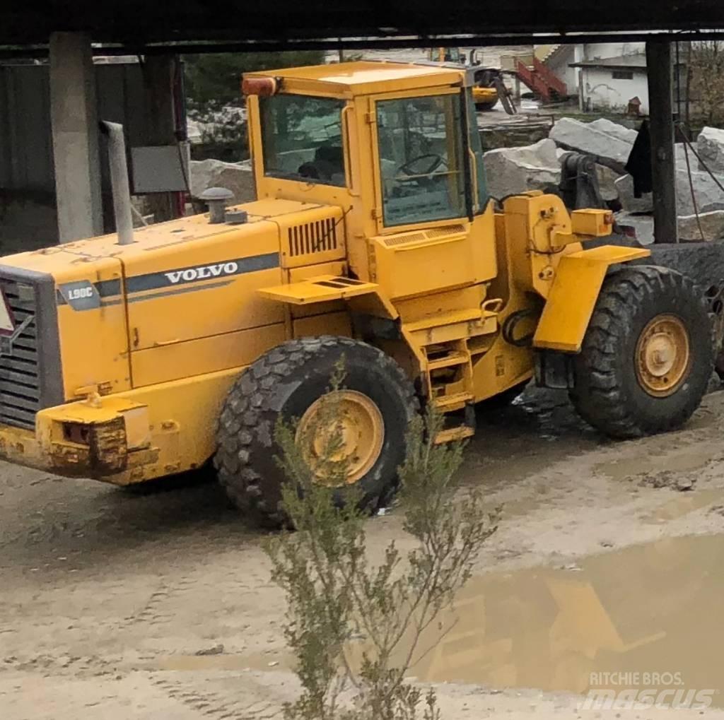 Volvo L 90 C Naudoti ratiniai krautuvai