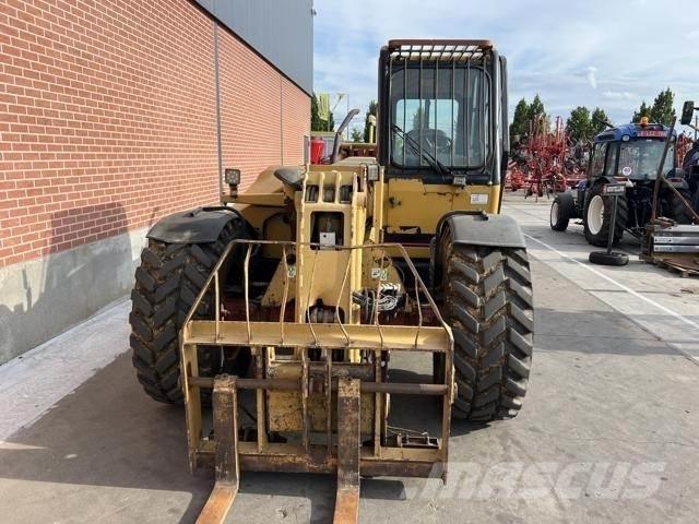 CAT TH62 Teleskopiniai krautuvai žemės ūkiui