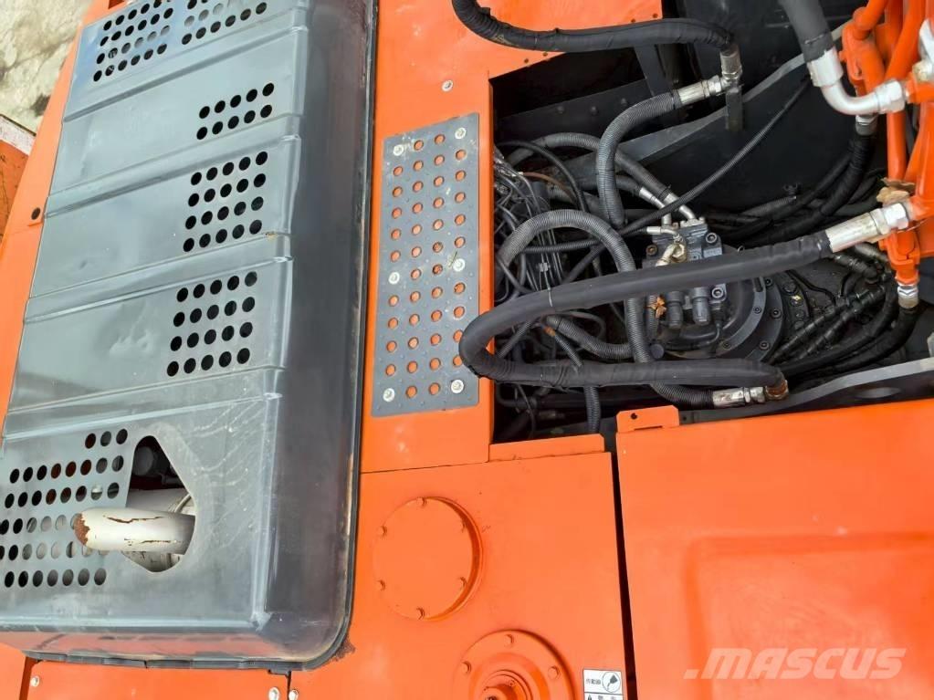 Hitachi ZX 240 HG Vikšriniai ekskavatoriai