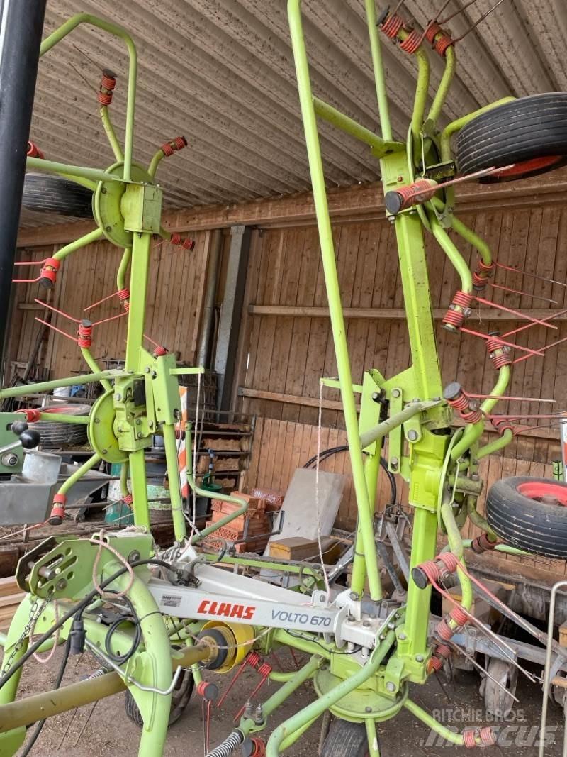 CLAAS Volto 670 Šieno grėbliai ir vartytuvai