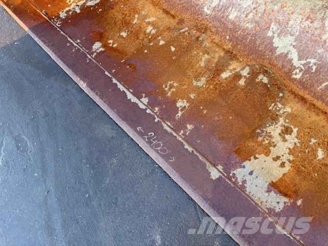 Manitou USED BUCKET Kaušai