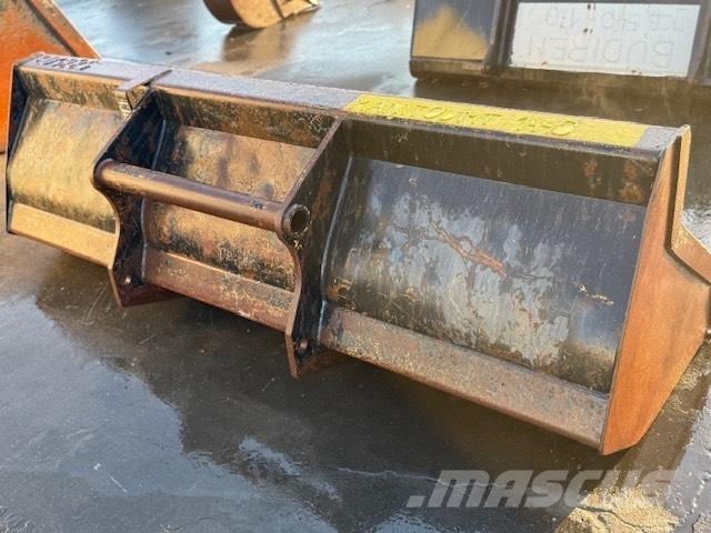 Manitou USED BUCKET Kaušai