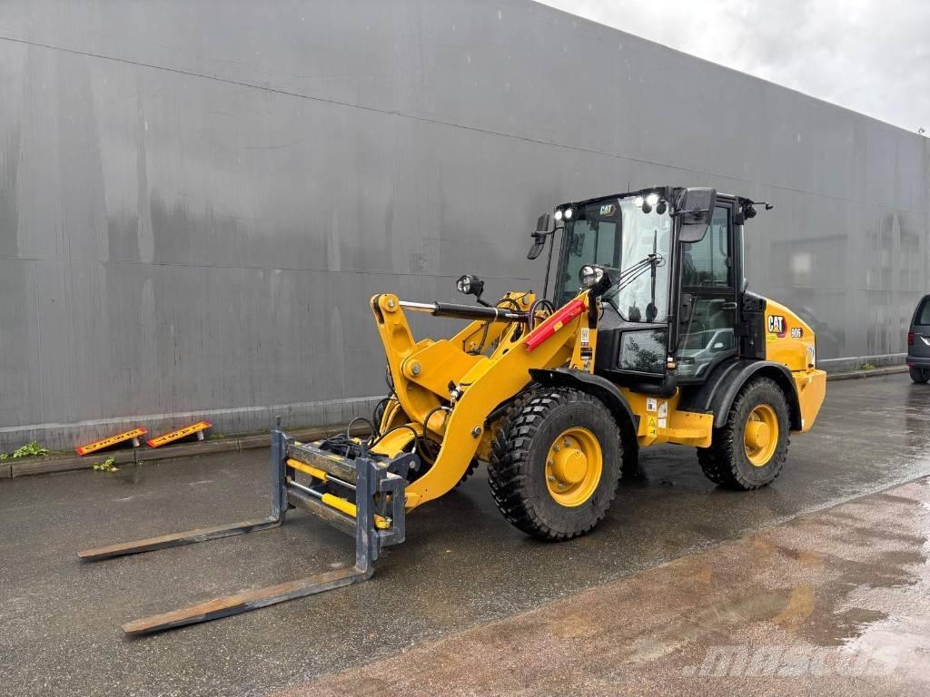 CAT 906 Naudoti ratiniai krautuvai