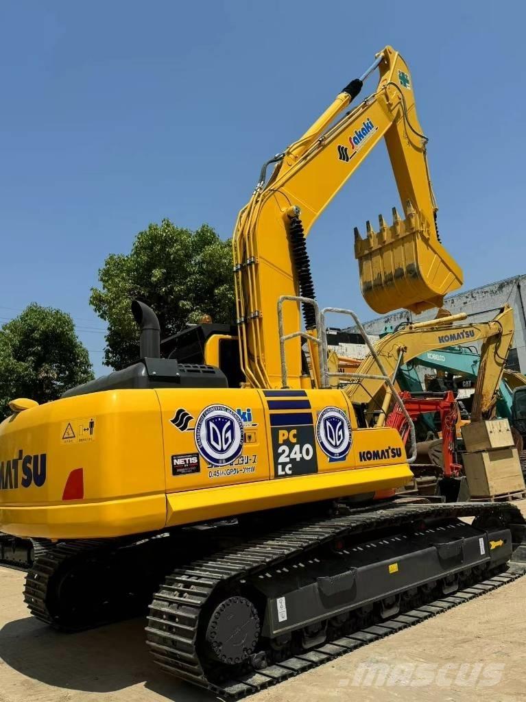 Komatsu PC 240 Vikšriniai ekskavatoriai