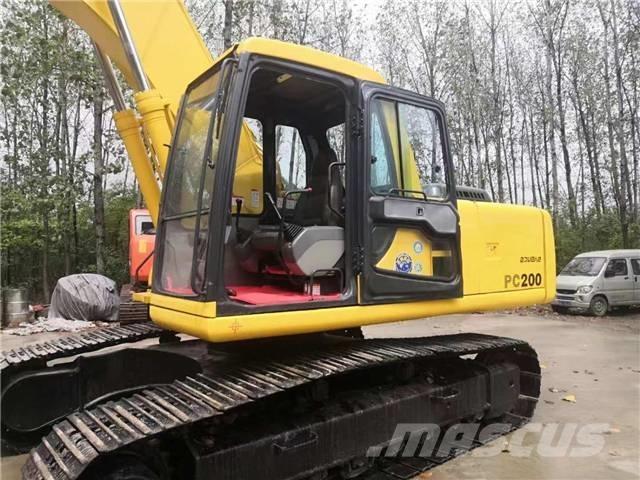 Komatsu pc200-6 Vikšriniai ekskavatoriai