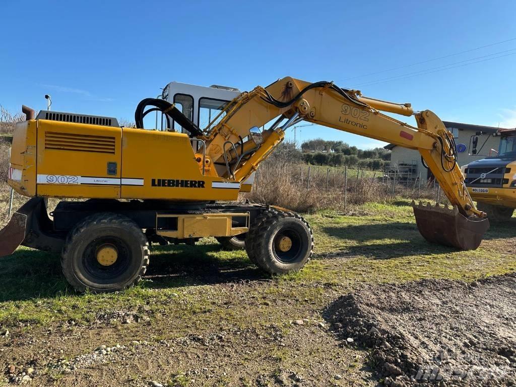 Liebherr 902 Ratiniai ekskavatoriai