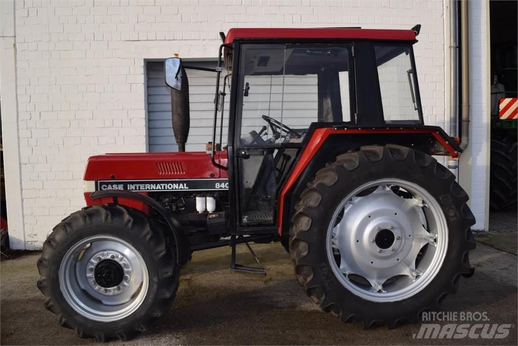 Case IH 840 Traktoriai