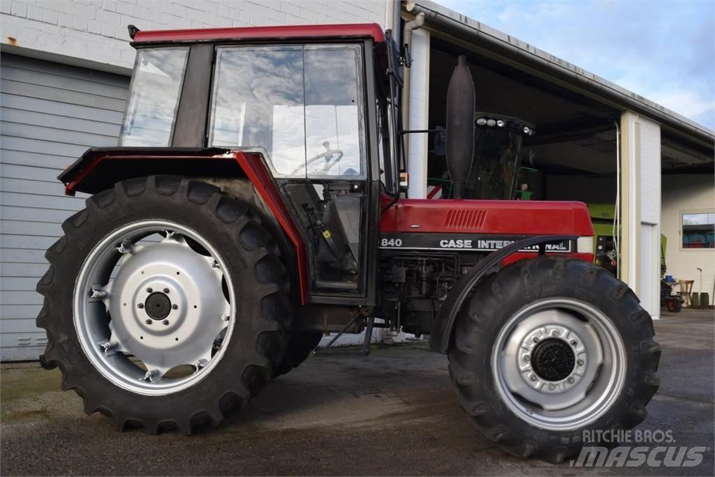 Case IH 840 Traktoriai