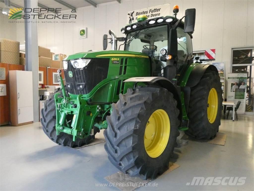 John Deere 6250R Traktoriai