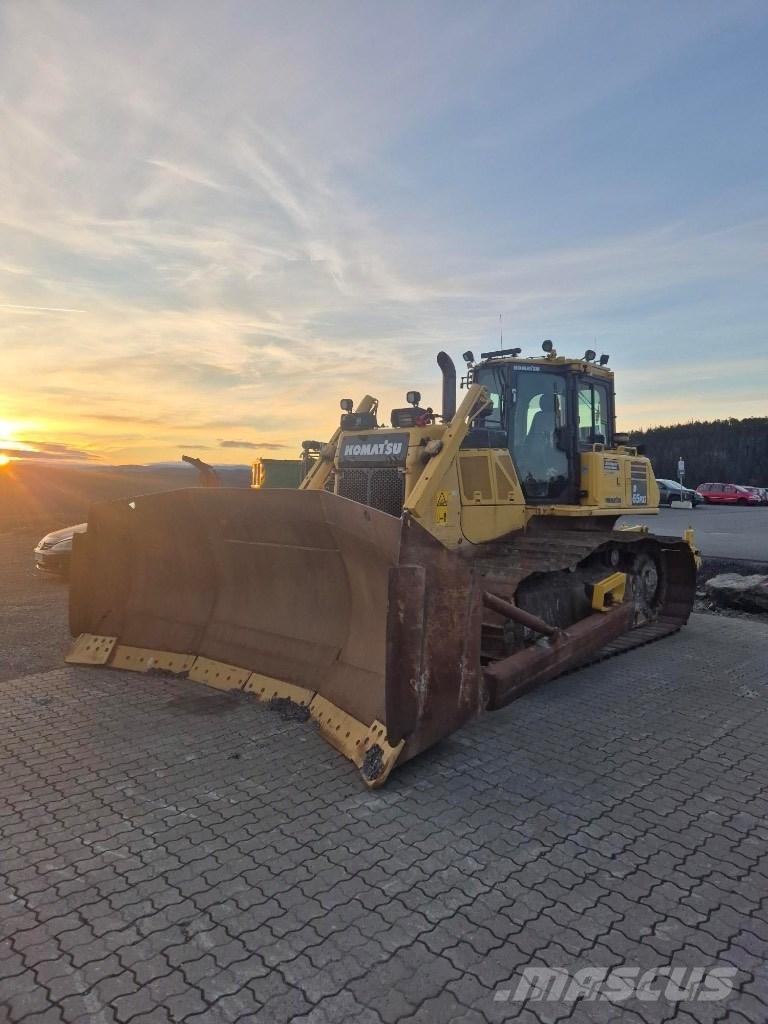 Komatsu D65 pxi Vikšriniai buldozeriai