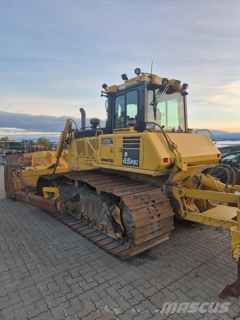 Komatsu D65 pxi Vikšriniai buldozeriai