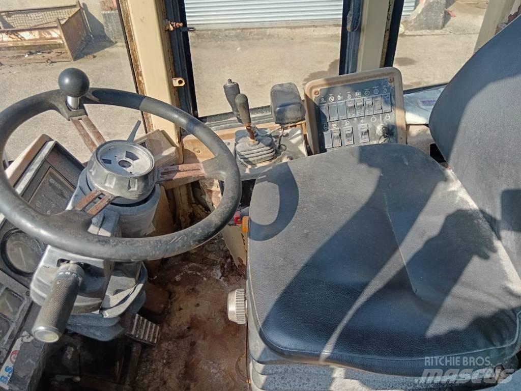 CAT 924 F Naudoti ratiniai krautuvai