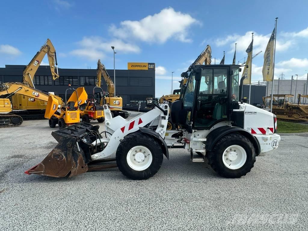 CAT 908 M Naudoti ratiniai krautuvai