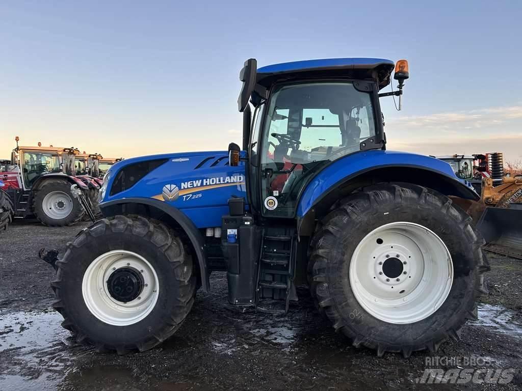 New Holland T7.225 Traktoriai