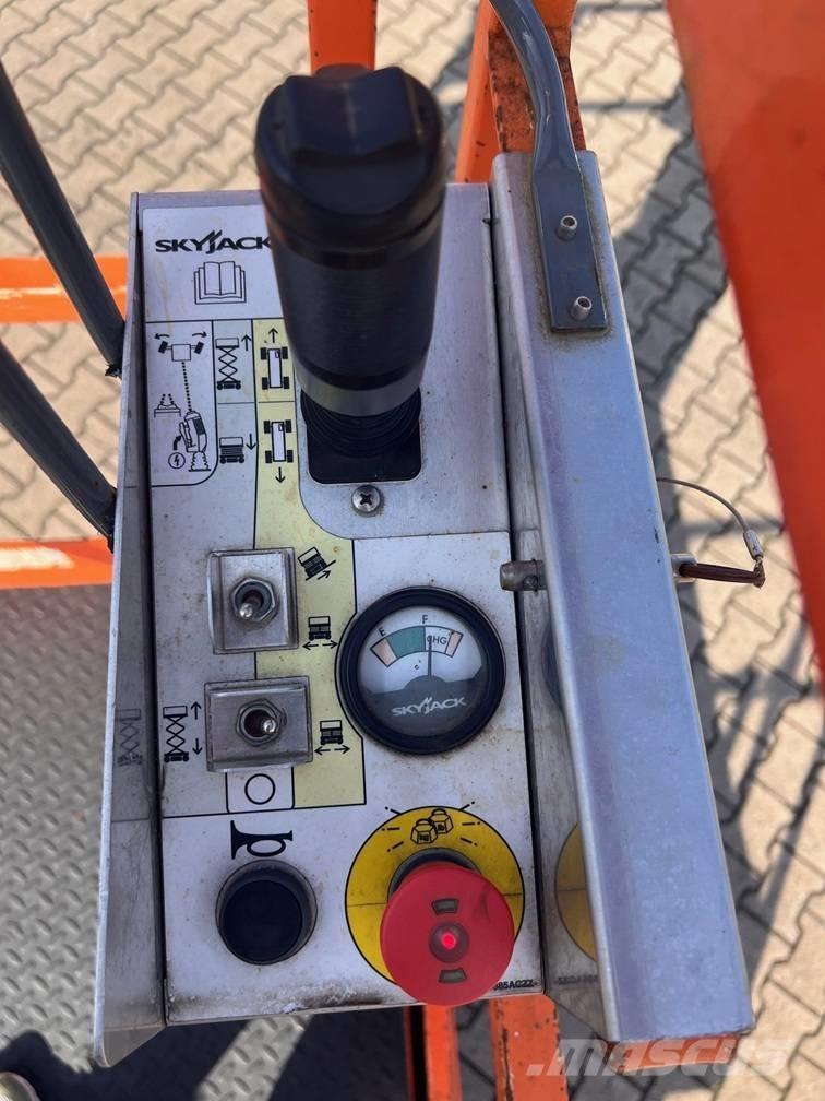 SkyJack SJ III 4626 Žirkliniai keltuvai