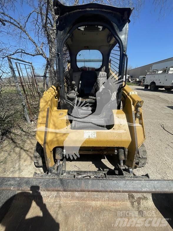 CAT 259D Krautuvai su šoniniu pasukimu