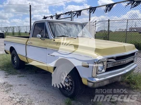 Chevrolet C10 Statyba - Kita