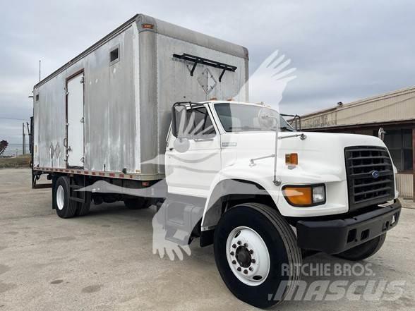 Ford F800 Statyba - Kita