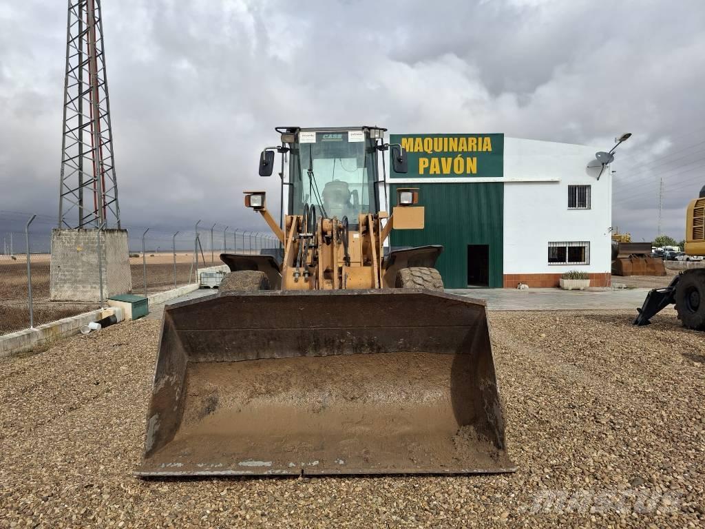 CASE 521 D Naudoti ratiniai krautuvai