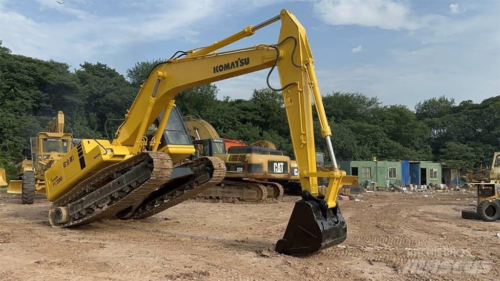 Komatsu PC 200 Vikšriniai ekskavatoriai