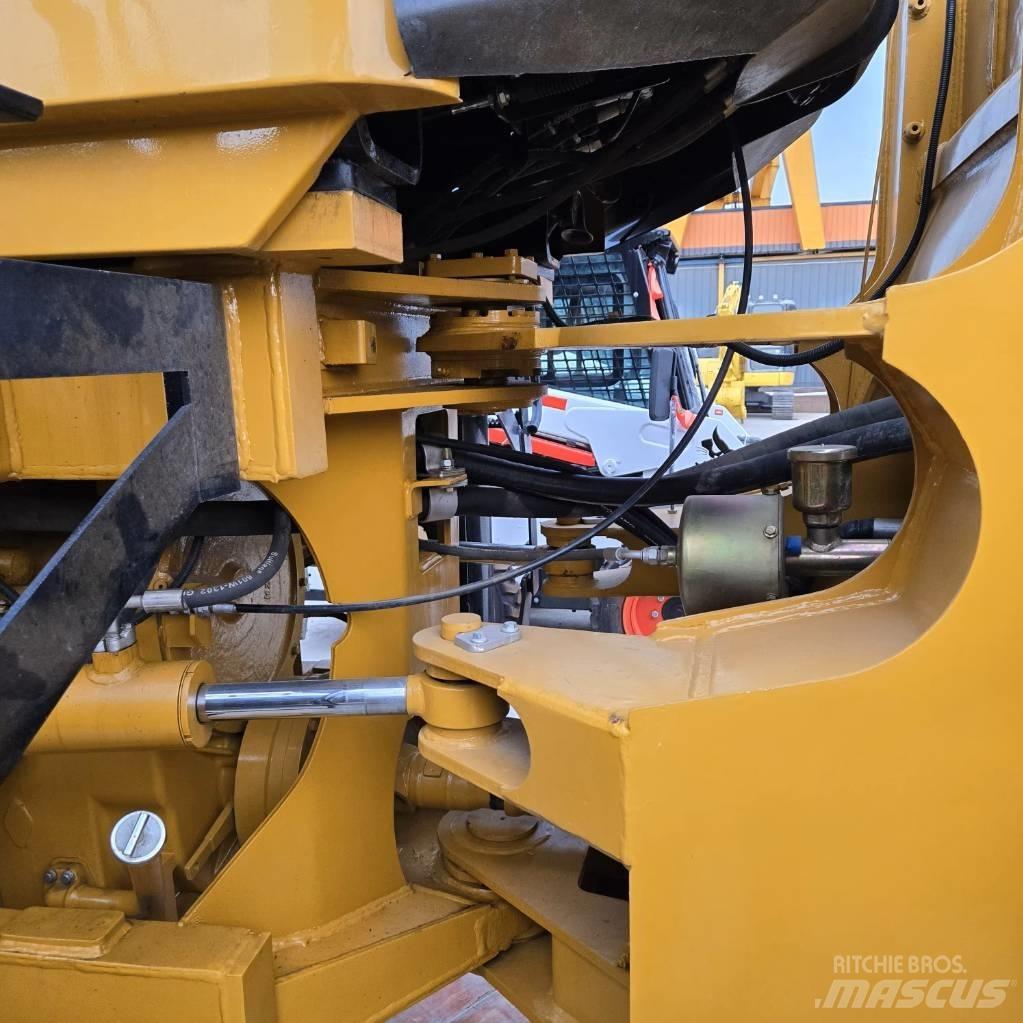 CAT 966 H Naudoti ratiniai krautuvai