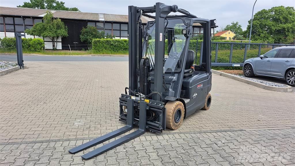 Linde E25-01 Elektriniai šakiniai krautuvai