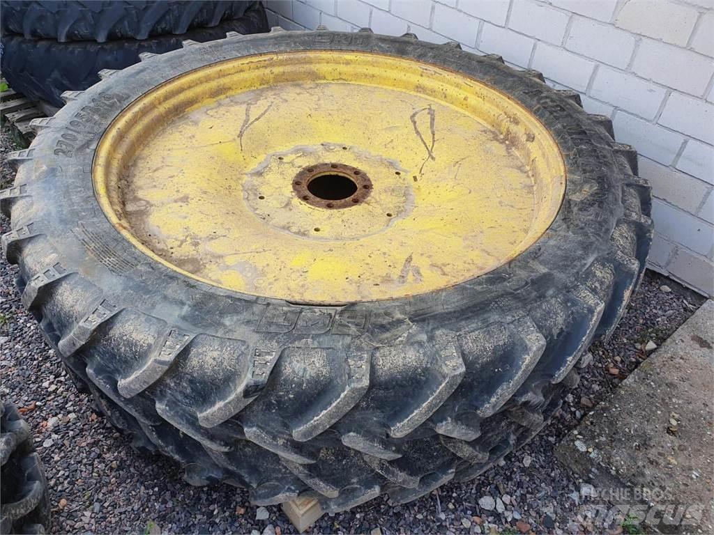 BKT 270/95R48 x2 Padangos, ratai ir ratlankiai