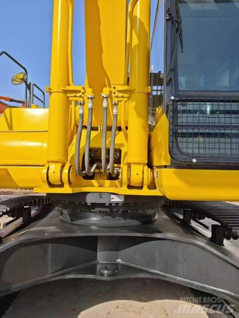 Komatsu 400-8 Vikšriniai ekskavatoriai