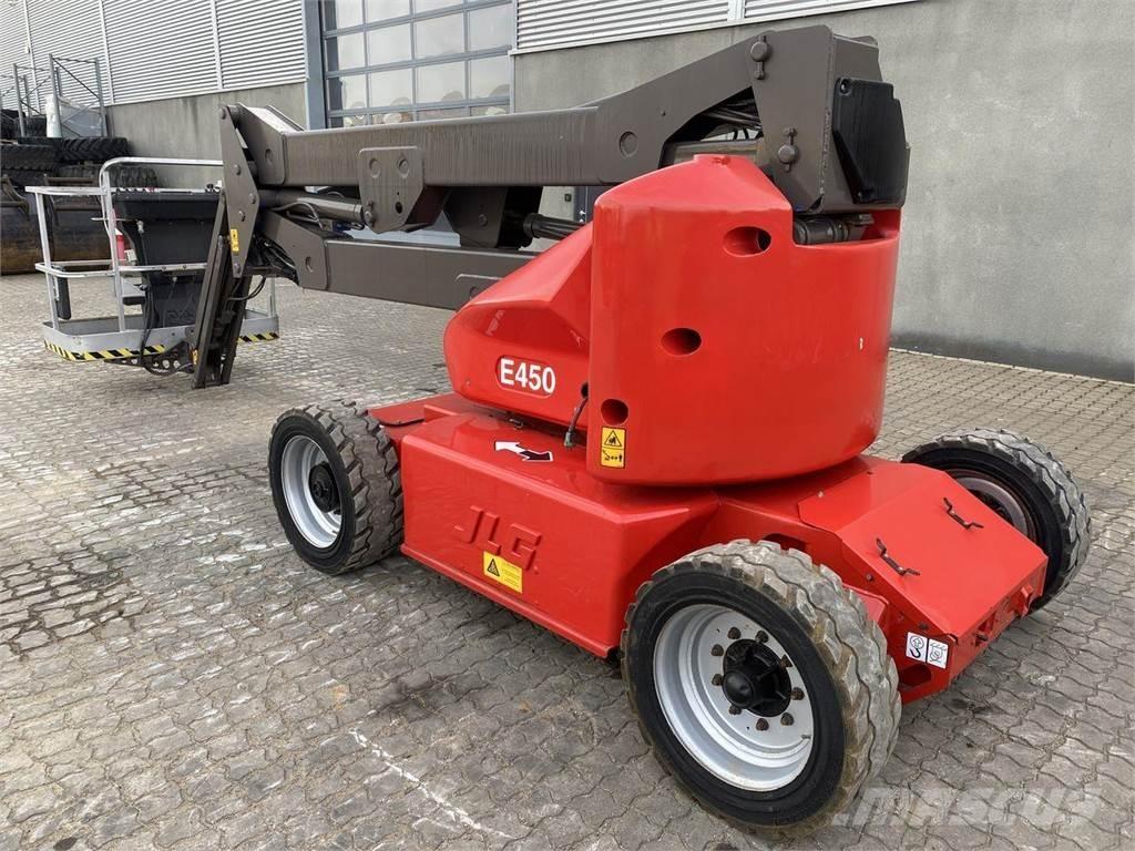 JLG E450AJ Alkūniniai keltuvai