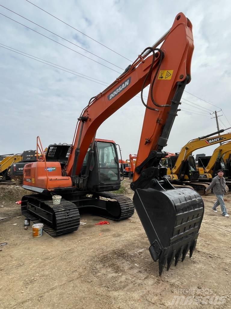 Doosan dx150 Vikšriniai ekskavatoriai