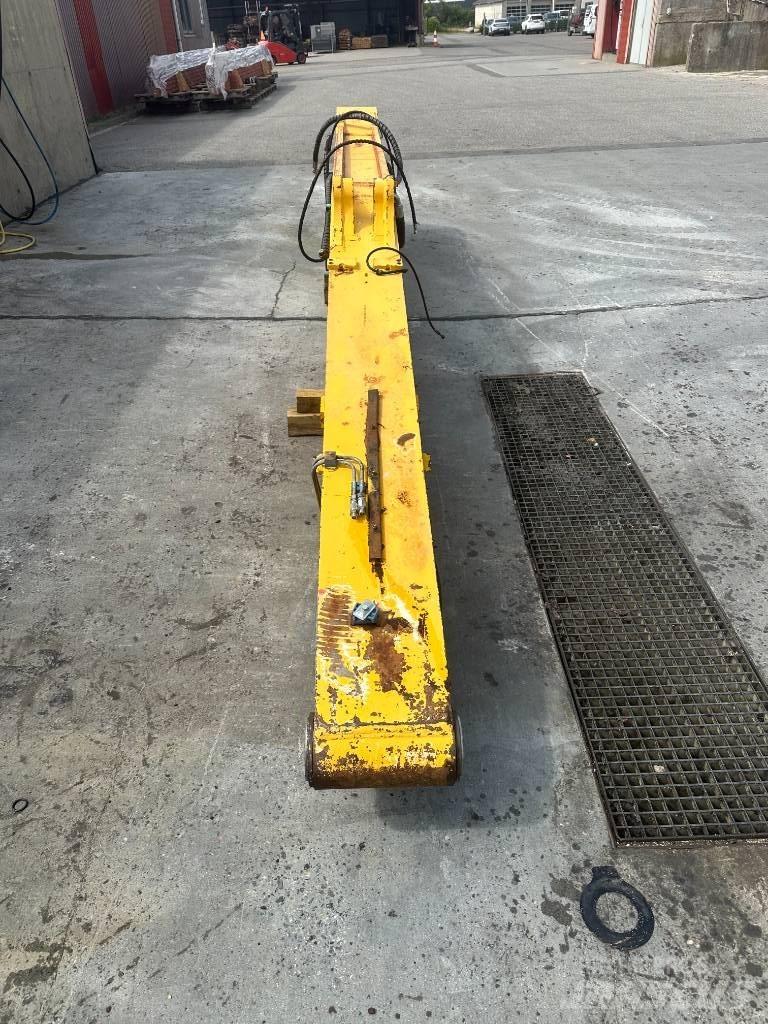 Komatsu PC 180-6 Vikšriniai ekskavatoriai