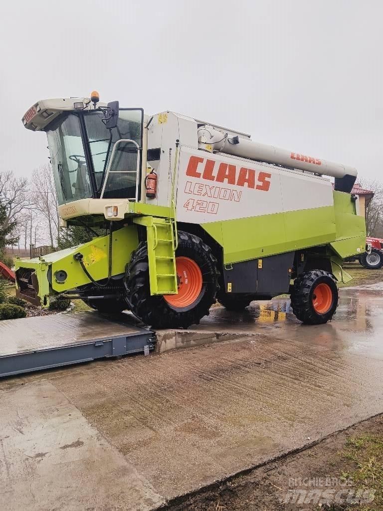 Claas 420 Derliaus nuėmimo kombainai