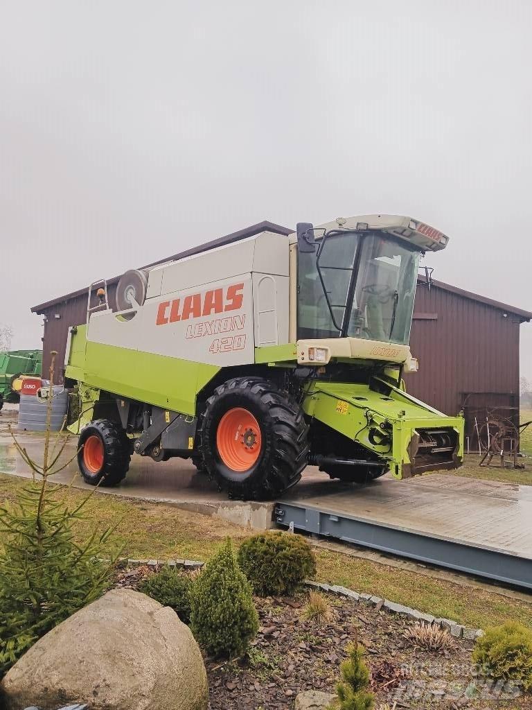 Claas 420 Derliaus nuėmimo kombainai