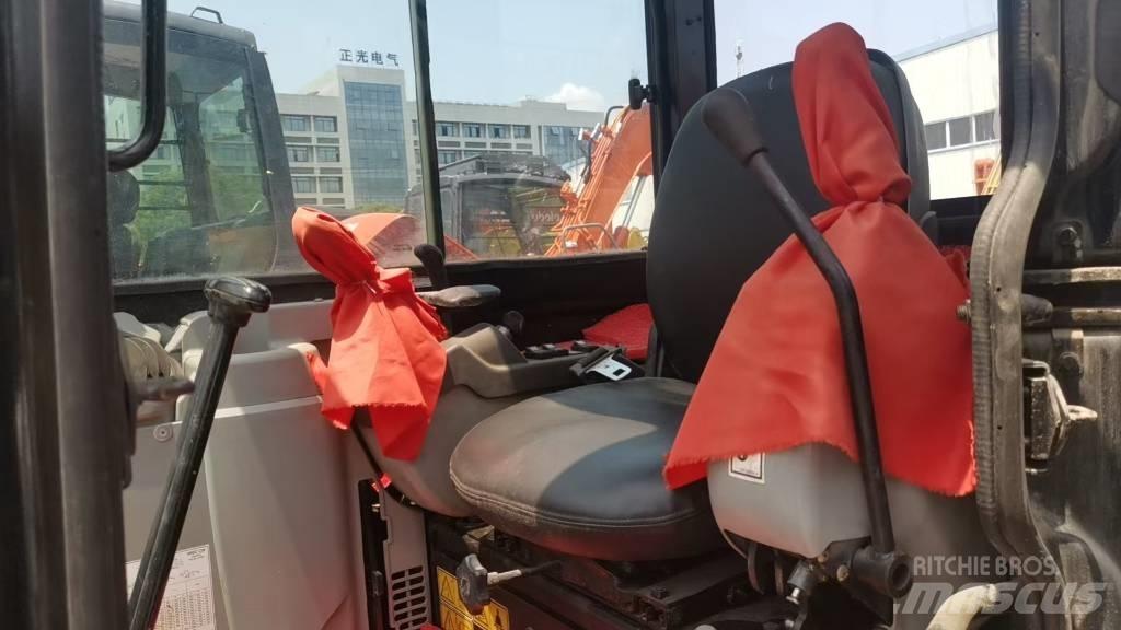 CAT 305 Vikšriniai ekskavatoriai