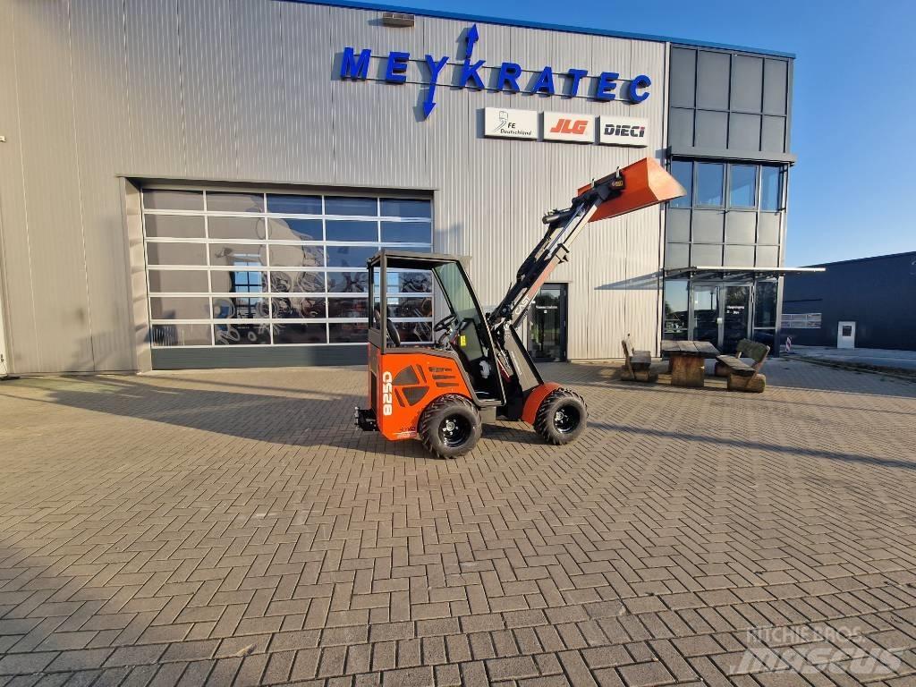 Cast Loaders 825D Teleskopiniai krautuvai